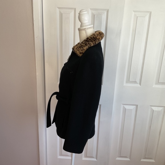 Women’s Jason Kole Waist Length Belted Wool Jacket with Animal Print Fur Collar - Picture 8 of 14
